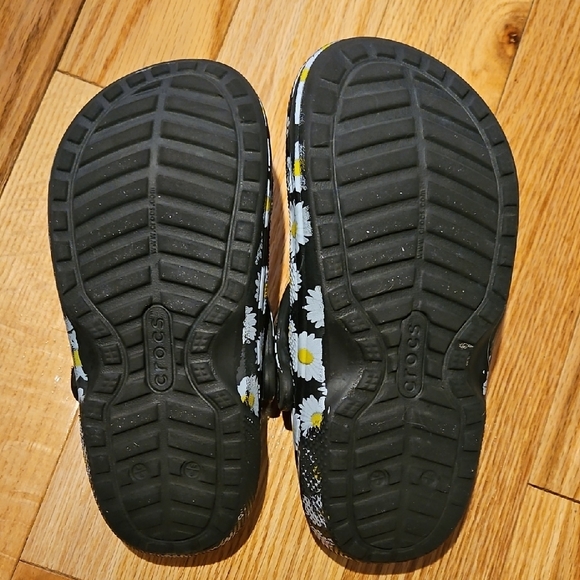 CROCS Black Mules with Daisy Print and Yellow Lining - Picture 3 of 7
